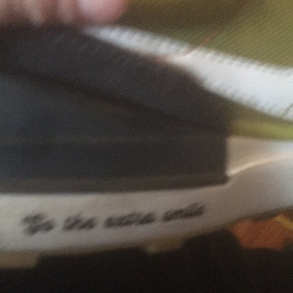 Justin Bieber smile exclusive show - Picture 4 of 9